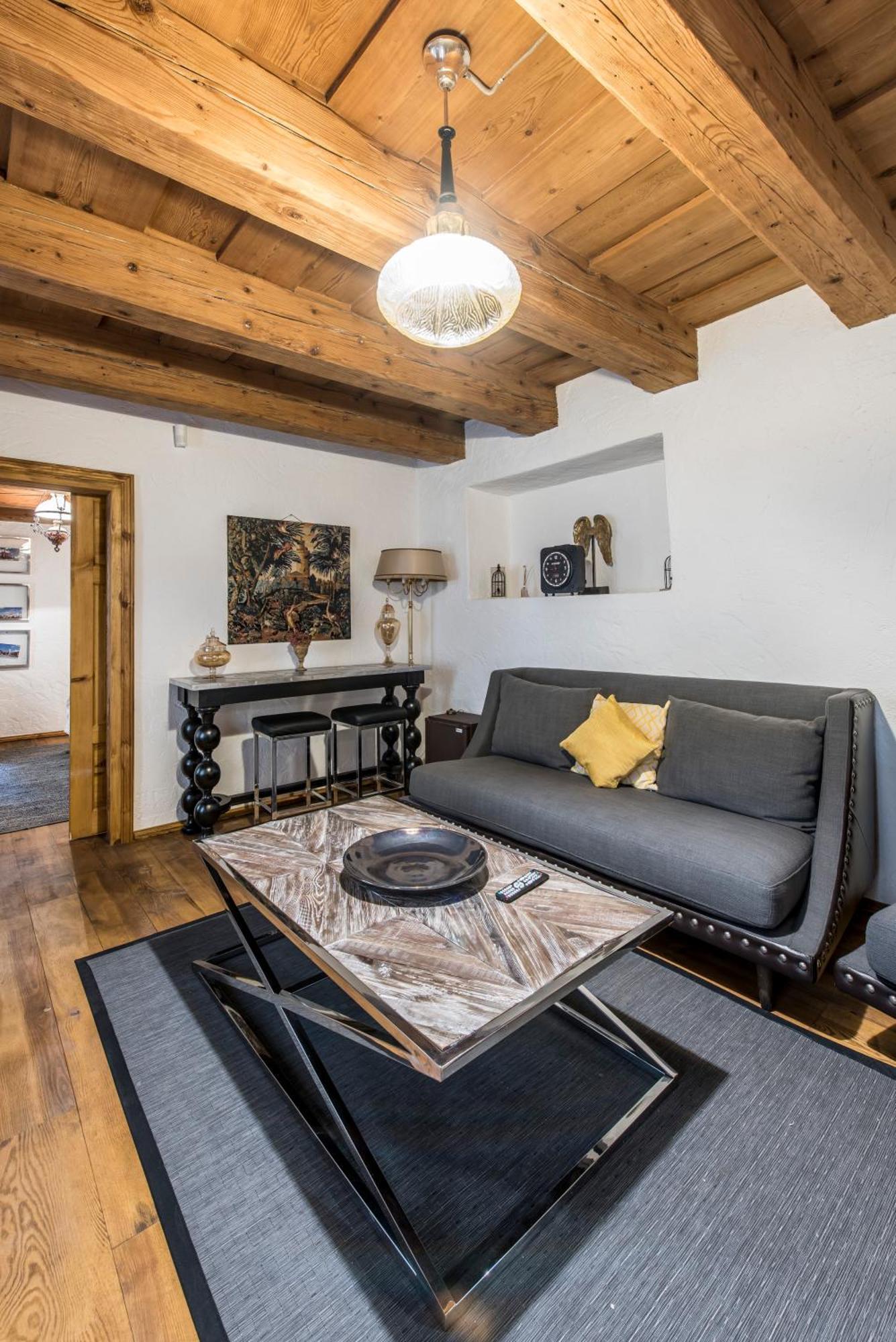 Casa Veche Aparthotel Brasov Bilik gambar