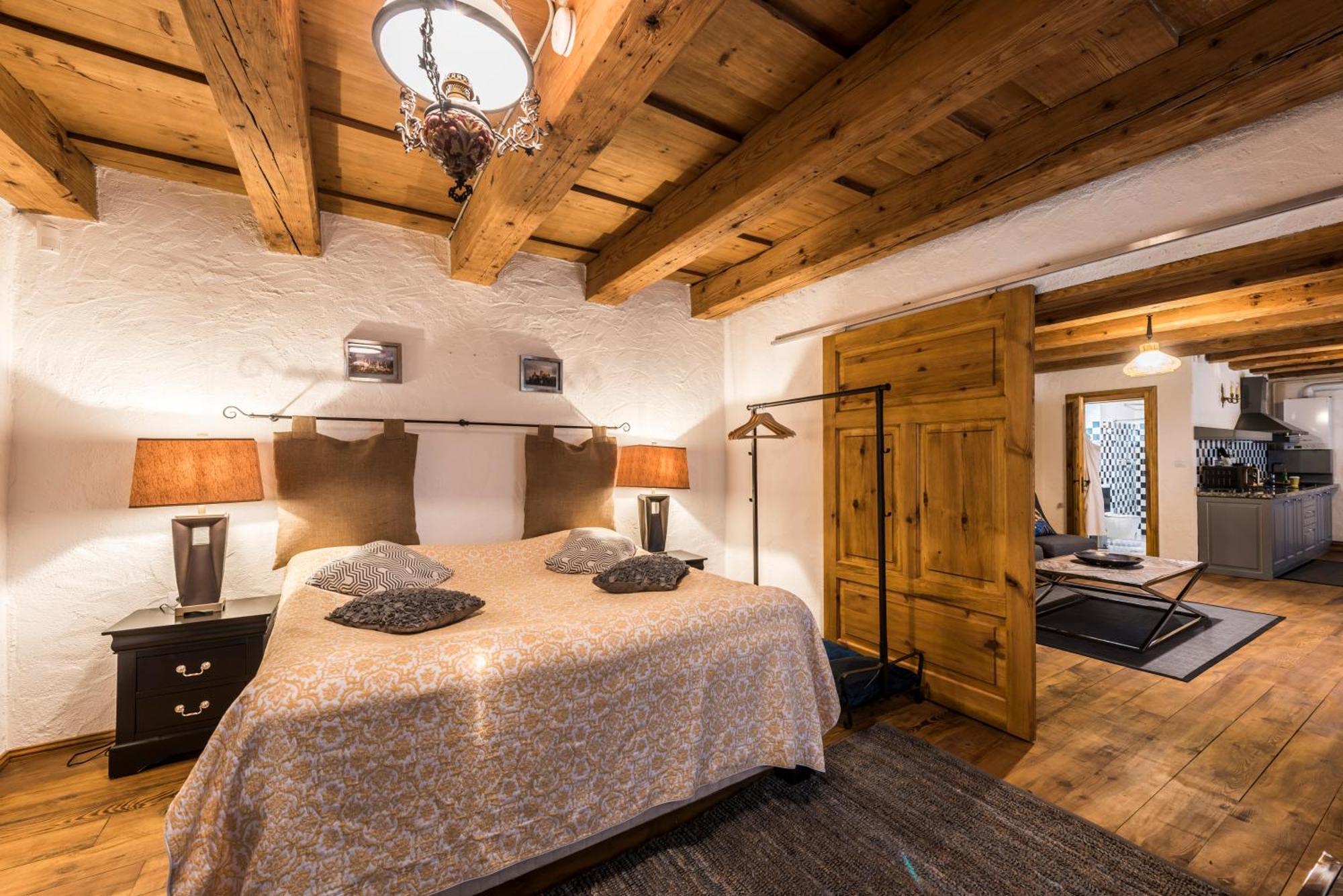 Casa Veche Aparthotel Brasov Bilik gambar