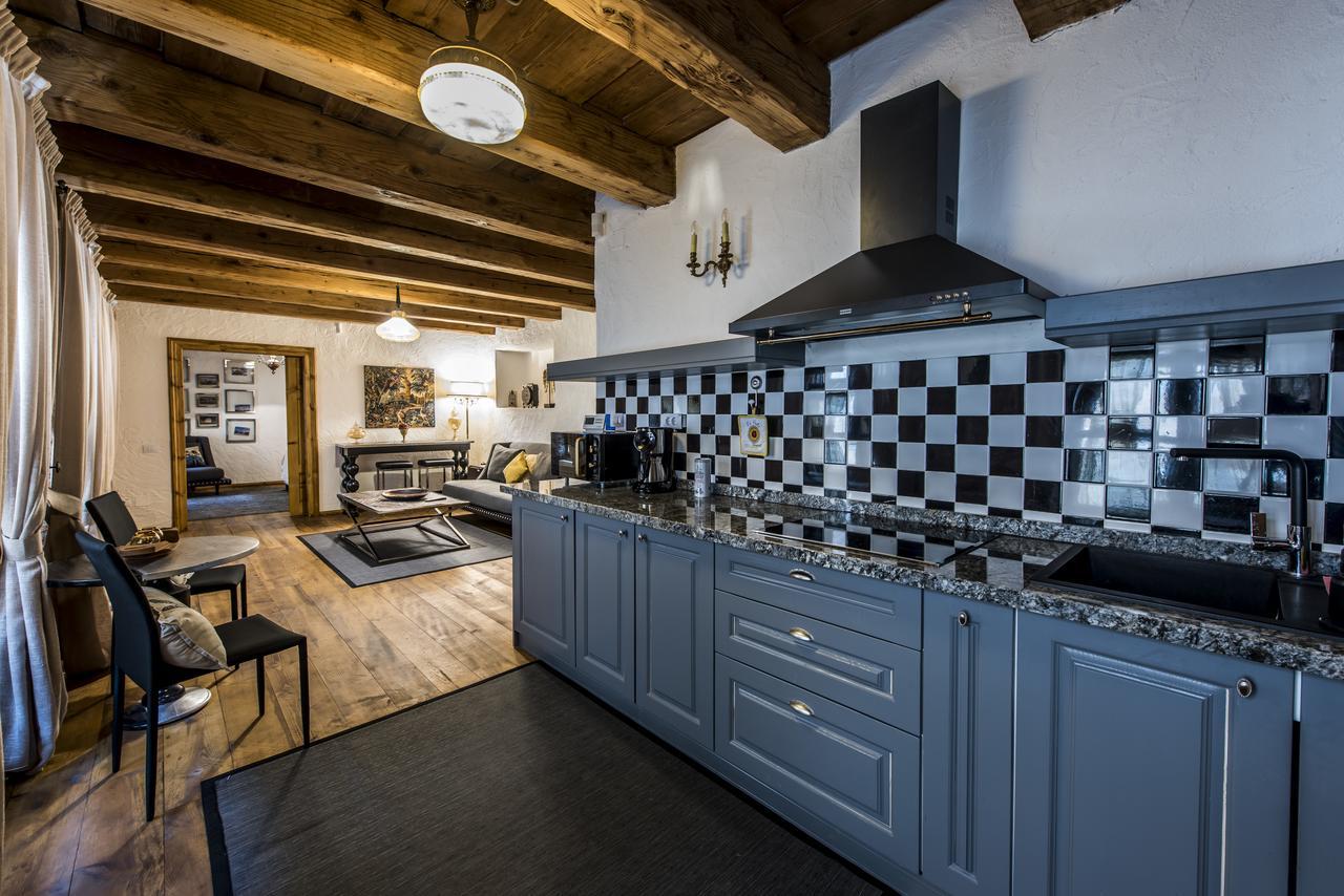 Casa Veche Aparthotel Brasov Luaran gambar