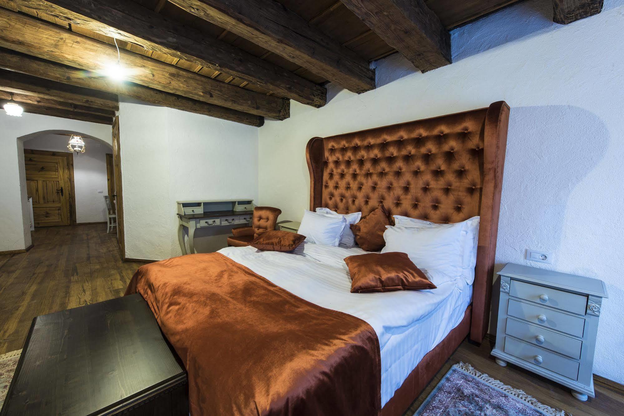 Casa Veche Aparthotel Brasov Luaran gambar